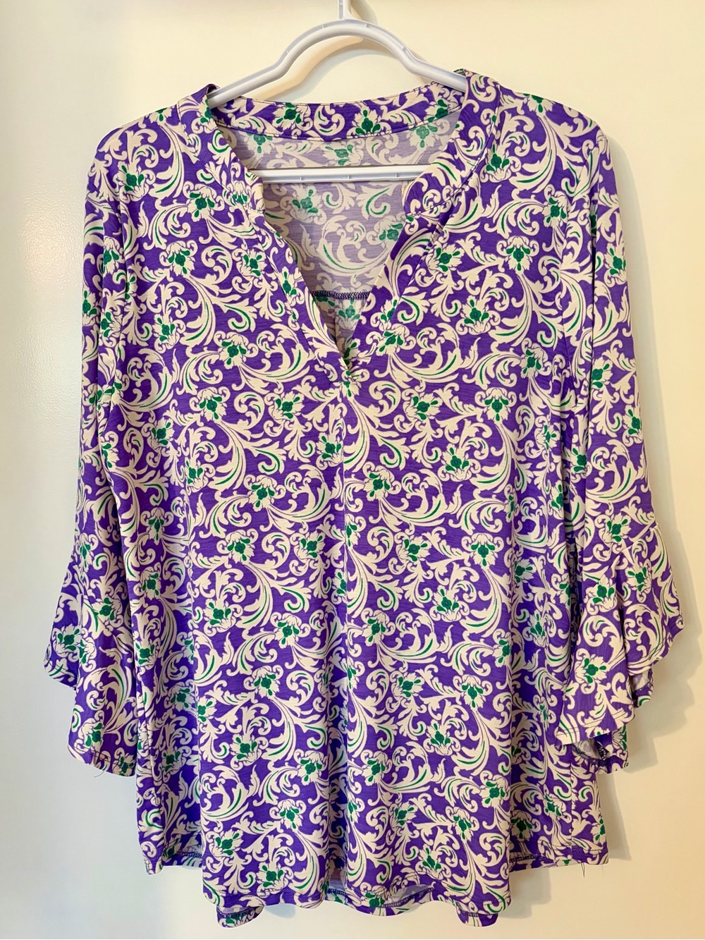 Dear Scarlett Women's Purple Scroll-Print V-Neck Blouse